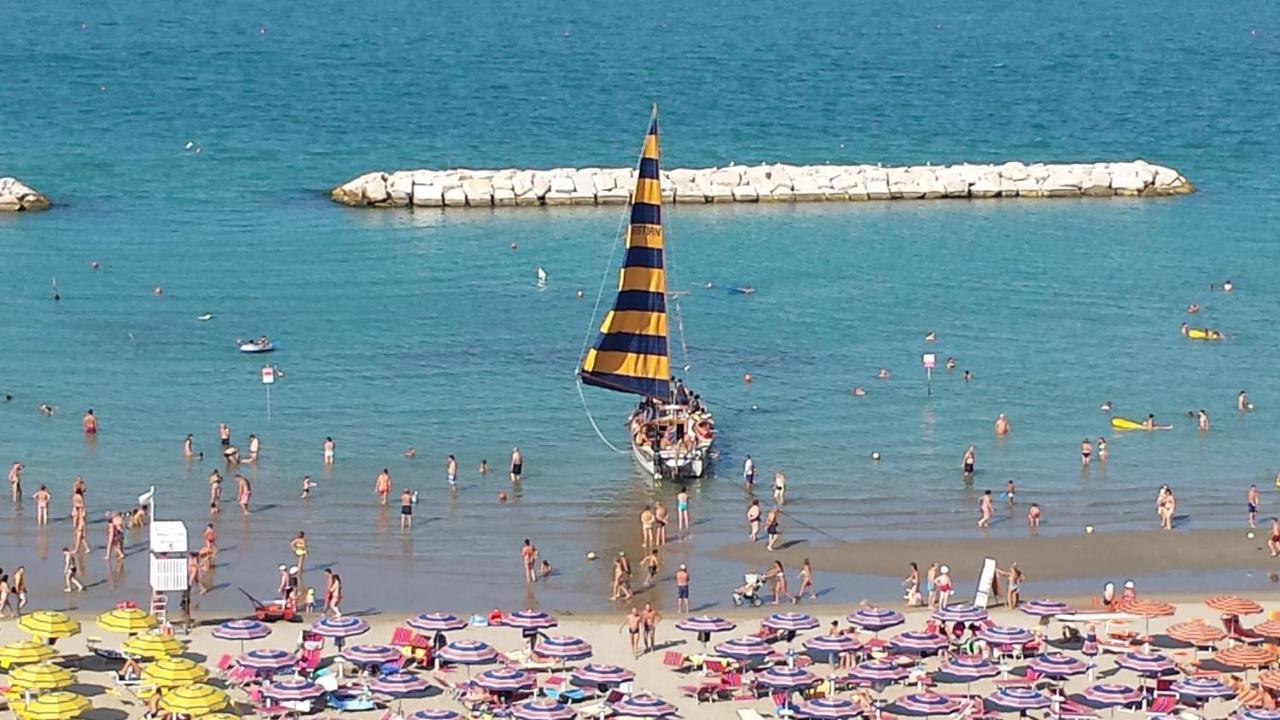 Hotel Napoleon Gabicce Mare Esterno foto
