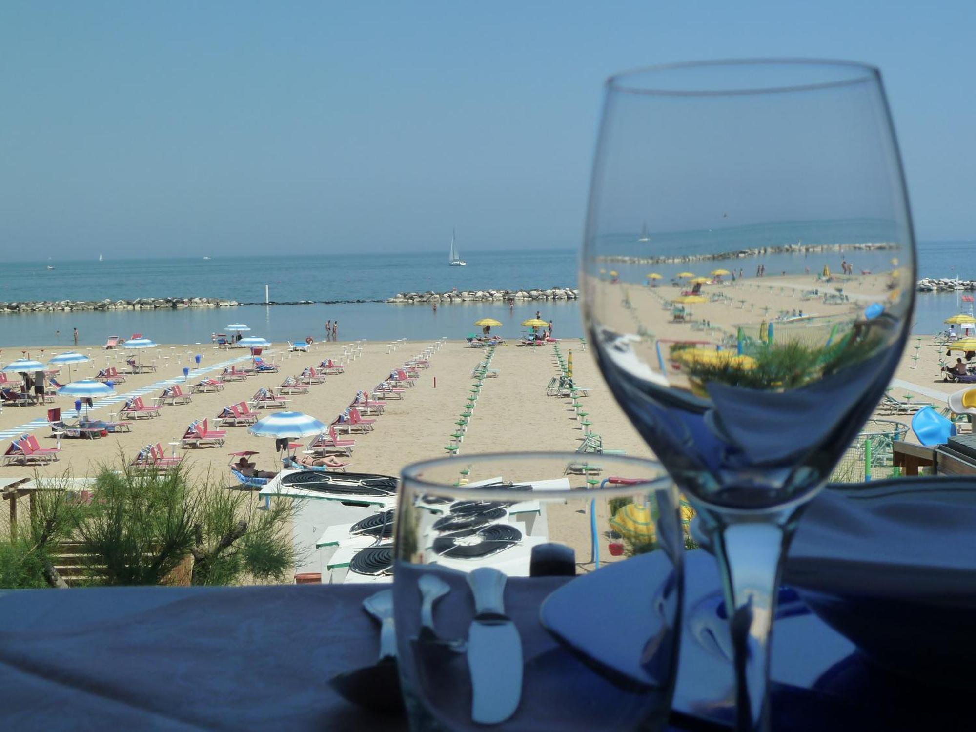 Hotel Napoleon Gabicce Mare Esterno foto