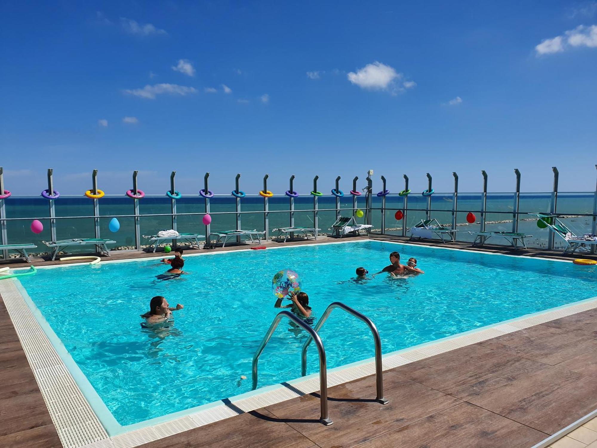 Hotel Napoleon Gabicce Mare Esterno foto