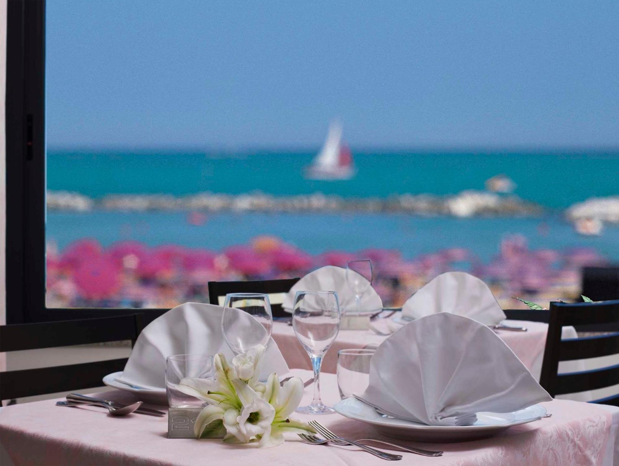 Hotel Napoleon Gabicce Mare Esterno foto